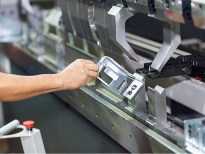 羅湖沖壓加工廠，車(chē)刀材料需要什么性能？-[誠(chéng)瑞豐]