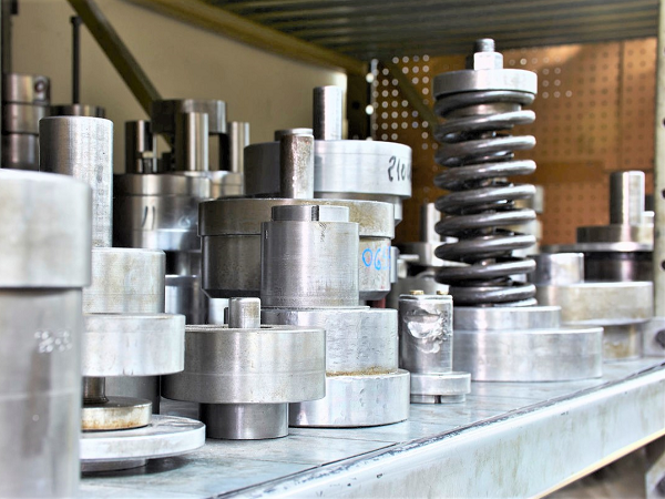 五金沖壓模具多少錢(qián)？外發(fā)加工價(jià)格_24小時(shí)報(bào)價(jià)